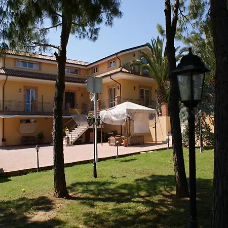 Algi Nocleg ze śniadaniem Corropoli