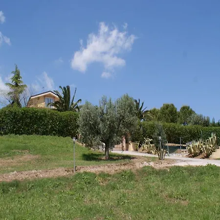 Frühstückspension Algi 4*