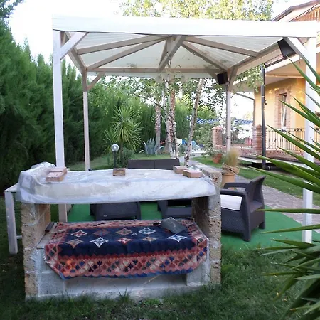 Bed and breakfast Algi *