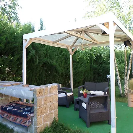 Bed and breakfast Algi