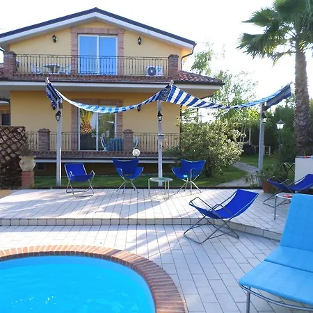 Nocleg ze śniadaniem Algi 4*