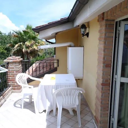 Frühstückspension Algi 4*