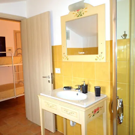 Frühstückspension Algi 4*