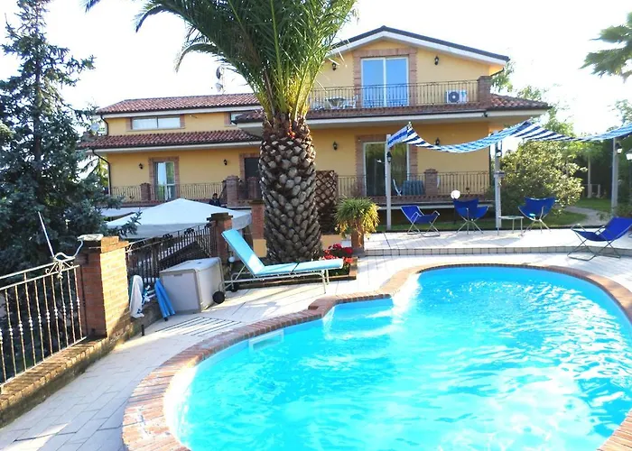 فندق مبيت وإفطار Algi 4*